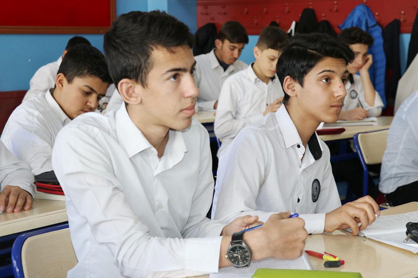 Eğitimciler ve öğrenciler sınıf tekrarı kararını değerlendirdi